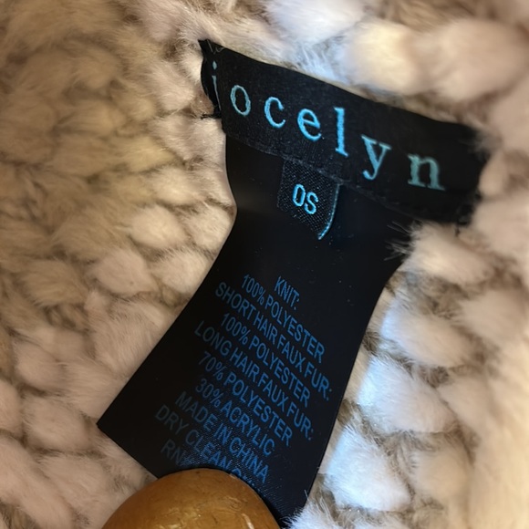 Jocelyn Colorblock Faux Fur Pineapple Hat! - Picture 4 of 7